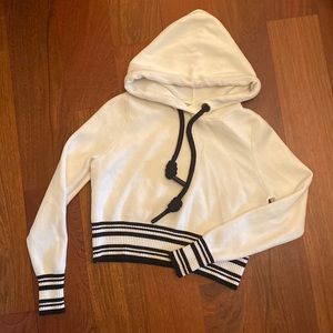 Zara Cropped Sweater/Top